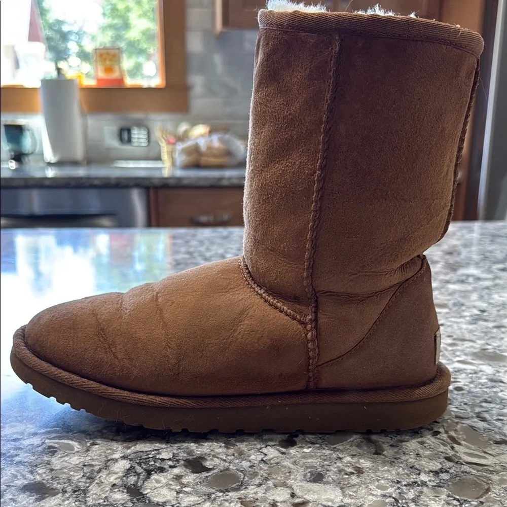UGG Classic Tan Shearling Boots - Picture 6 of 16